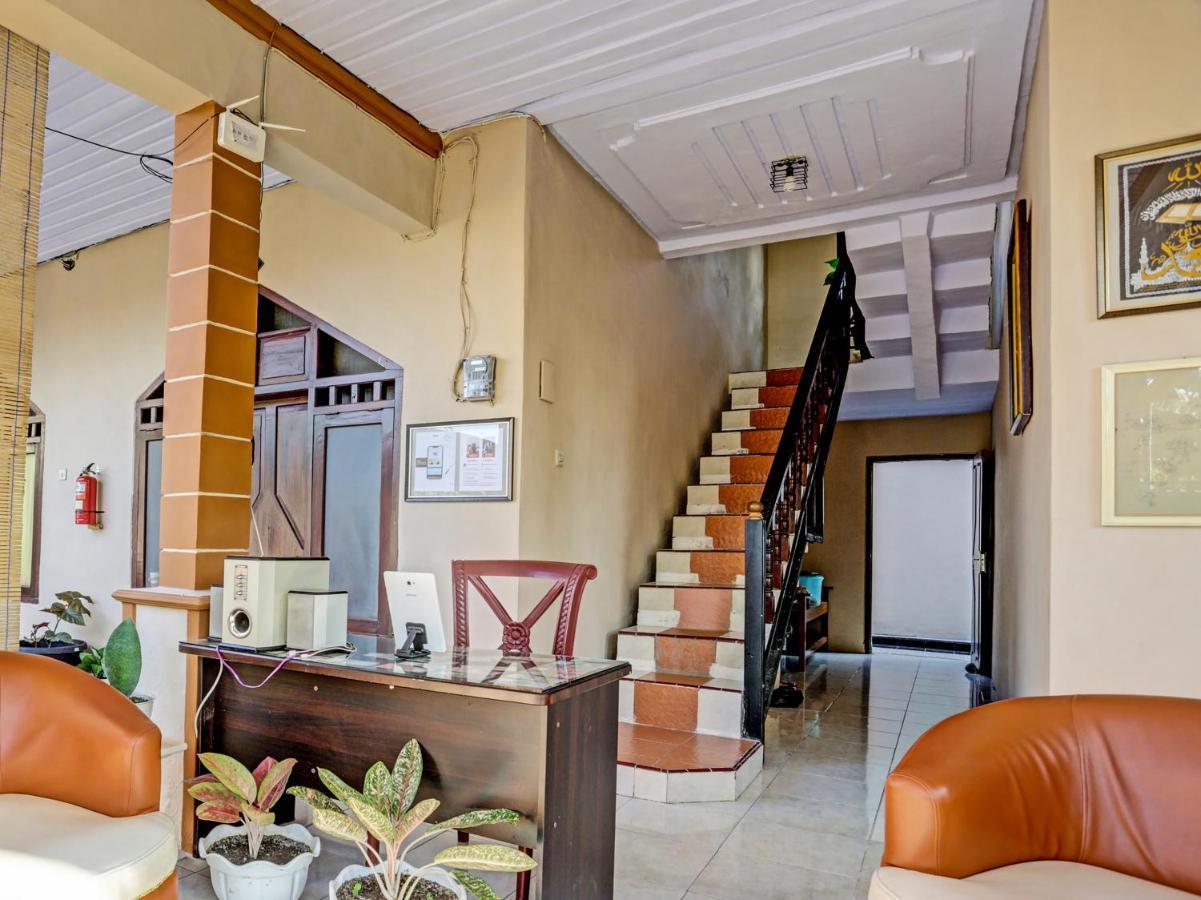 Oyo 91261 Cita Suraya Homestay Banyuwangi  Esterno foto