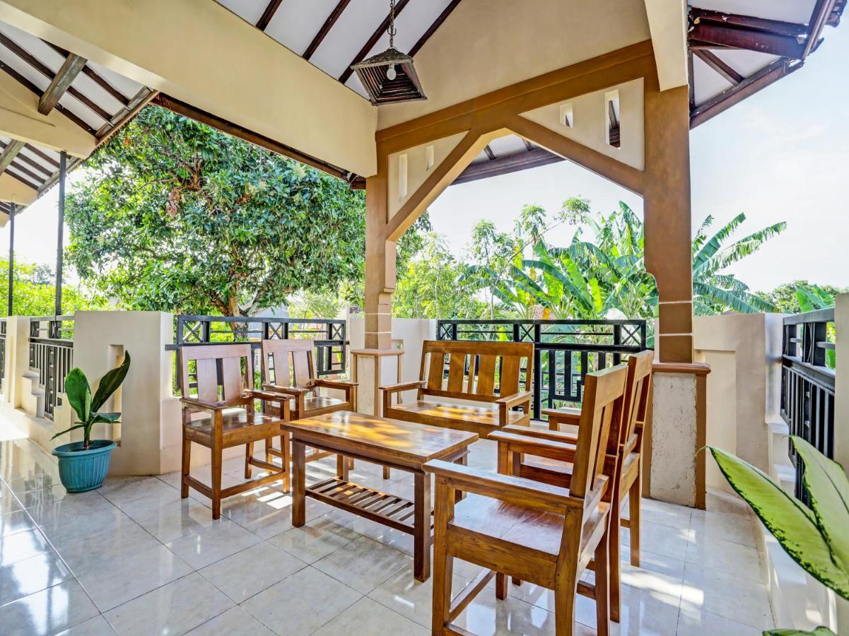 Oyo 91261 Cita Suraya Homestay Banyuwangi  Esterno foto